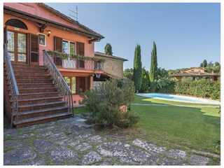 Villa in Lucignano, Italy