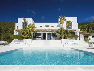 Villa in Sant Josep de sa Talaia, Balearic Islands